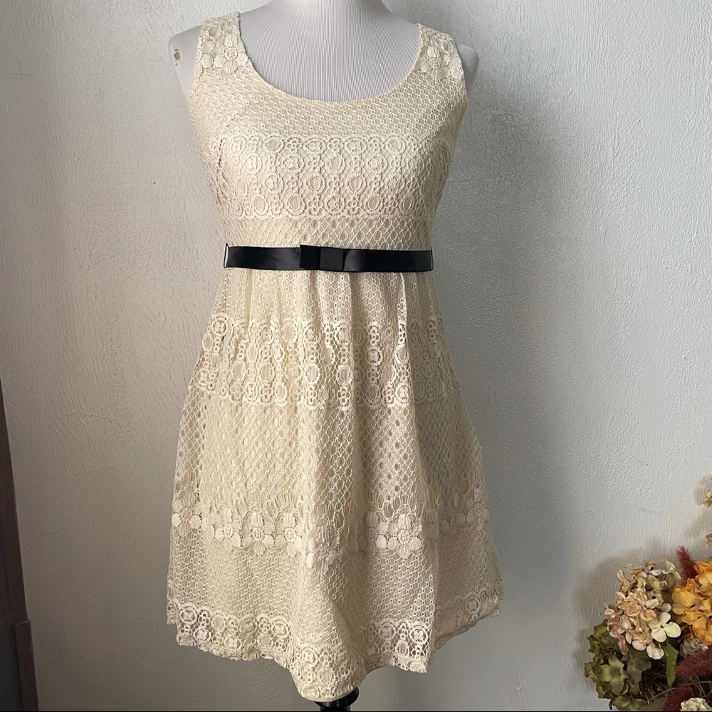 Way-In Ivory Lace Sleeveless Lined Dress Sz 7